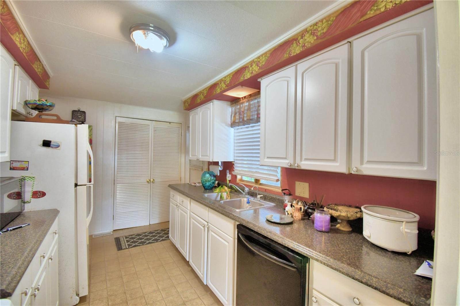 ARIANA SHORES MHP - Residential