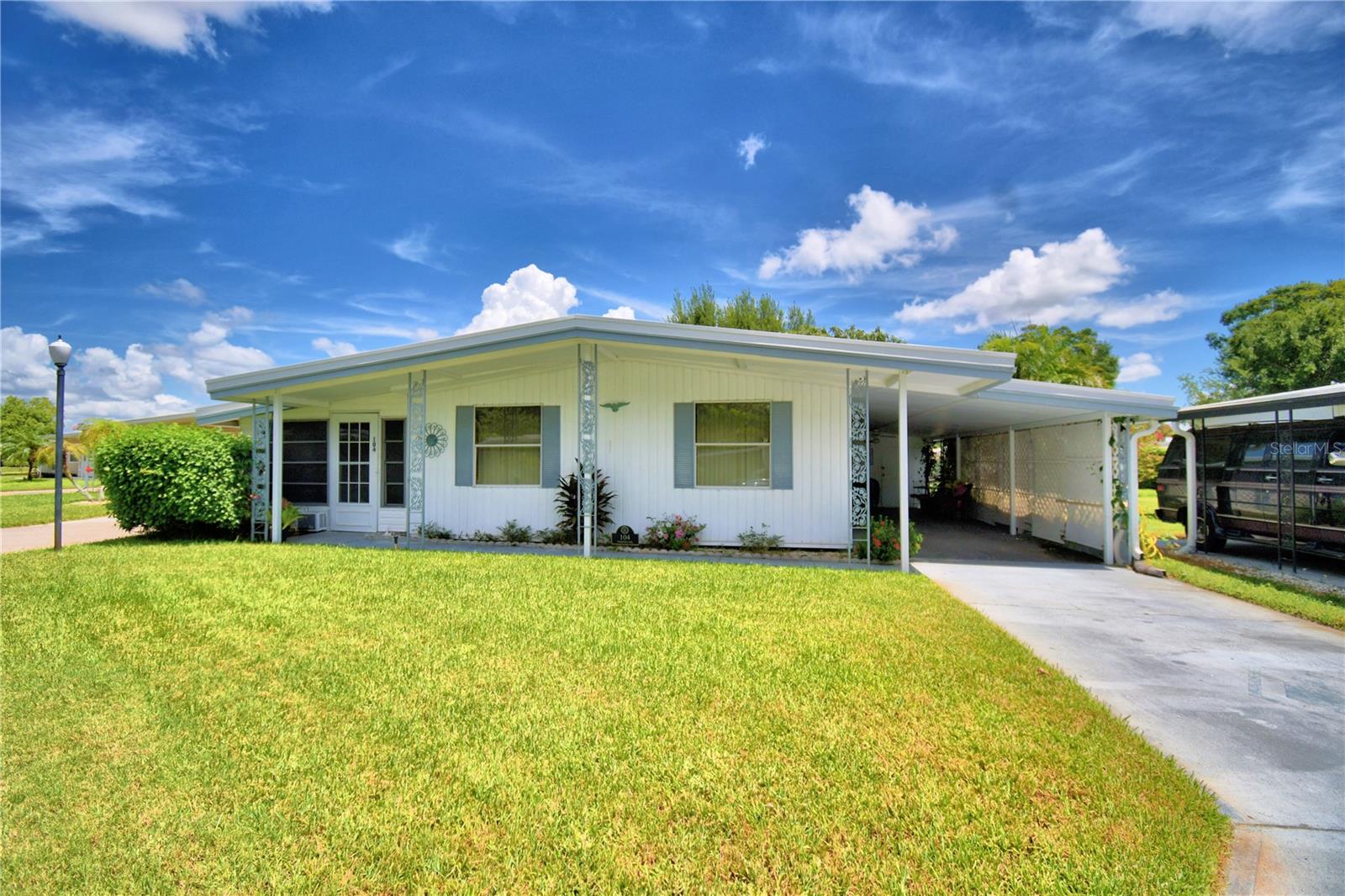 ARIANA SHORES MHP - Residential