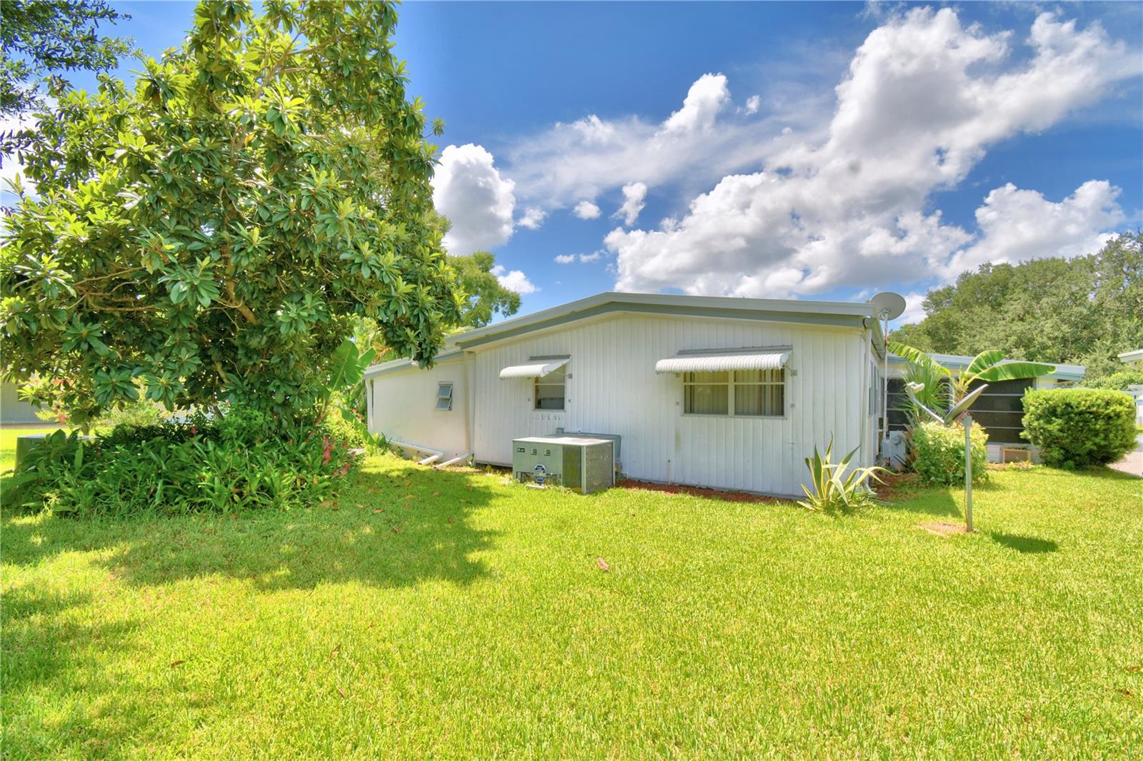 ARIANA SHORES MHP - Residential