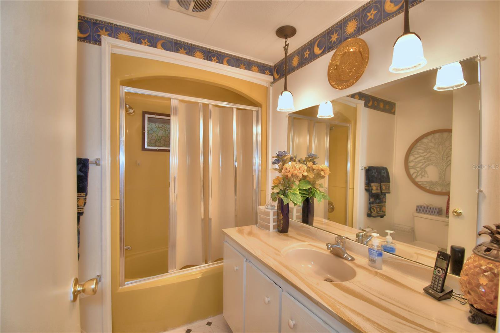 ARIANA SHORES MHP - Residential