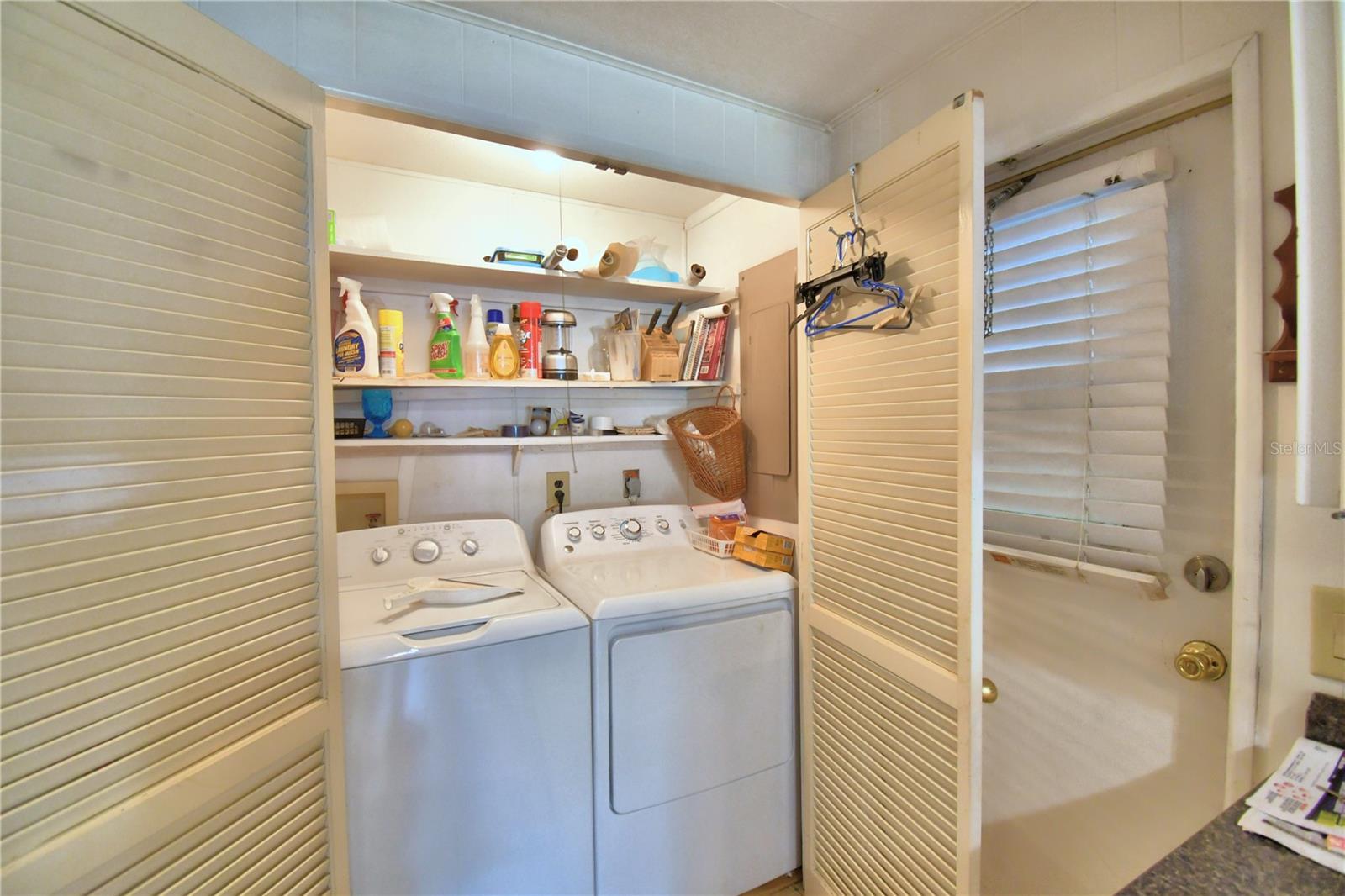 ARIANA SHORES MHP - Residential