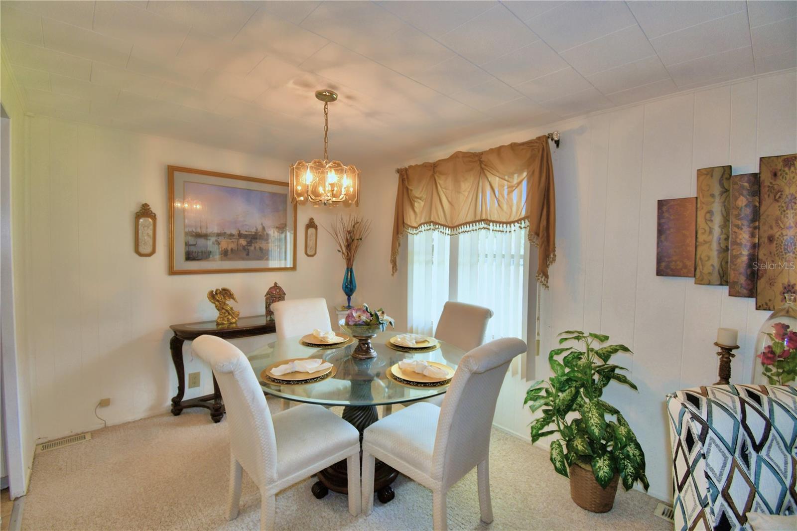 ARIANA SHORES MHP - Residential