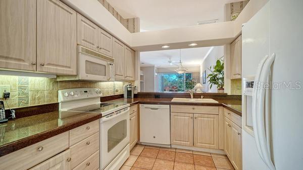 9559 FOREST HILLS CIRCLE