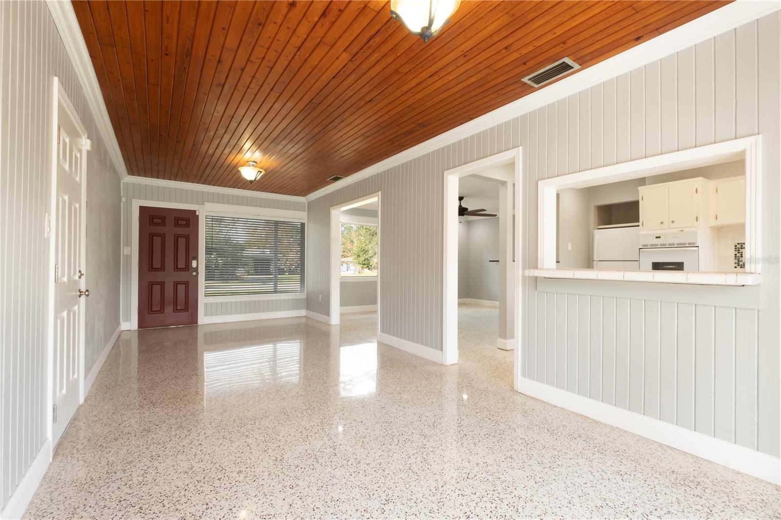 10235 N FLEETWOOD DRIVE