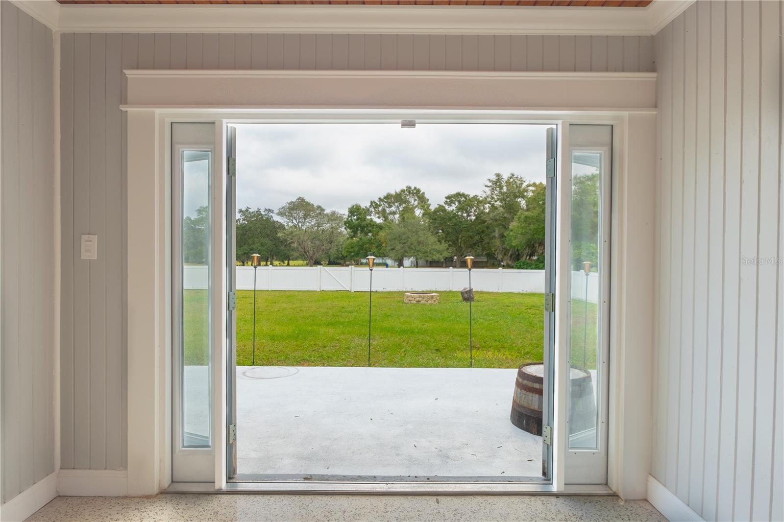 10235 N FLEETWOOD DRIVE