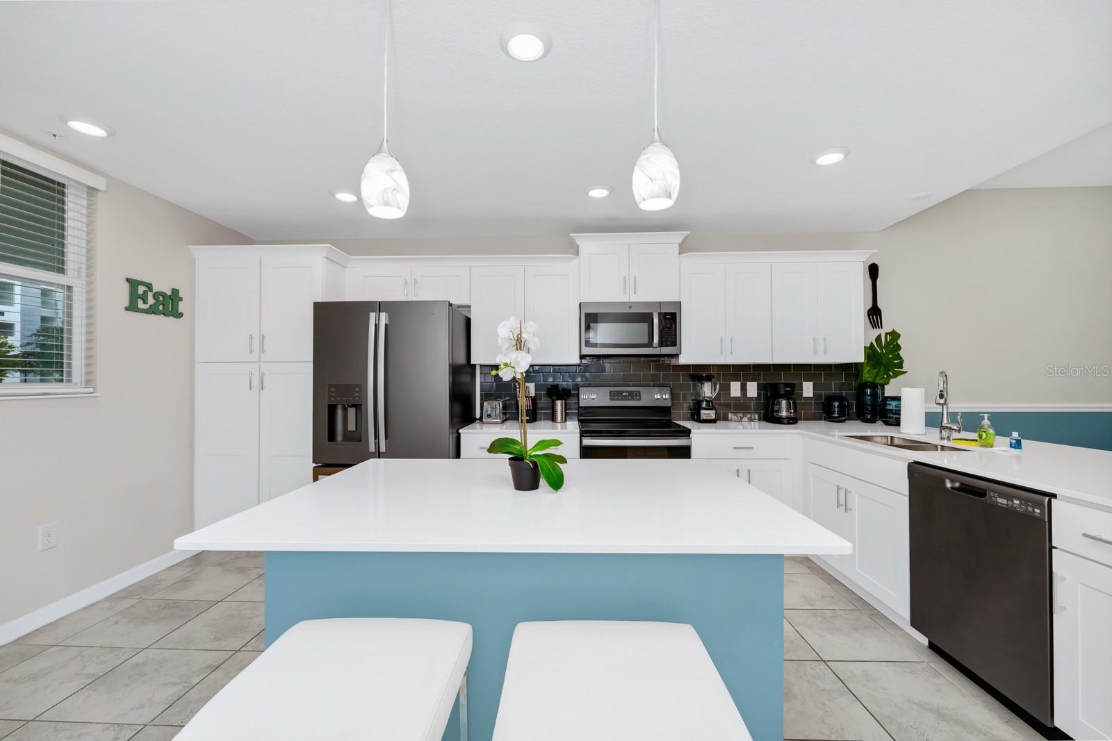 3171 PARADOX CIRCLE 104