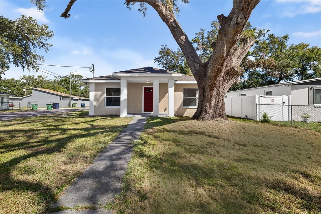Photo of 2602 E Emma Street, Tampa, FL 33610 (MLS # TB8432663)