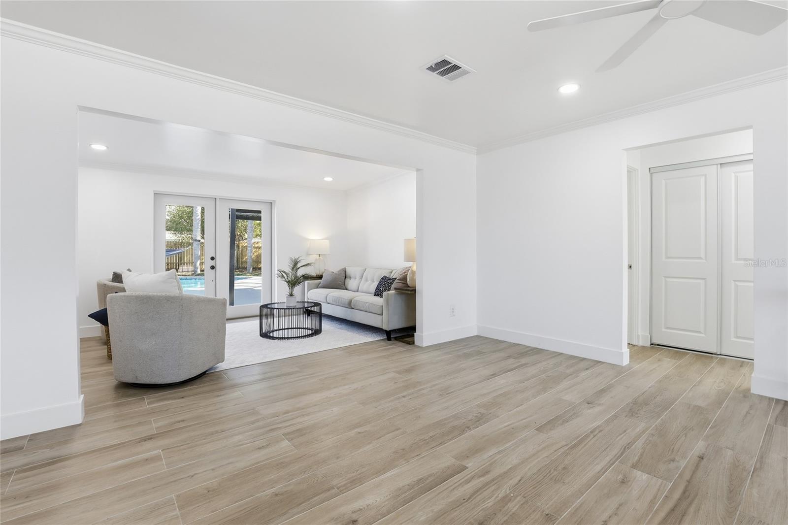 SOUTH GATE RIDGE 04 - Residential