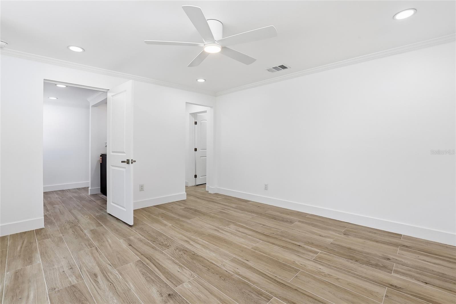 SOUTH GATE RIDGE 04 - Residential