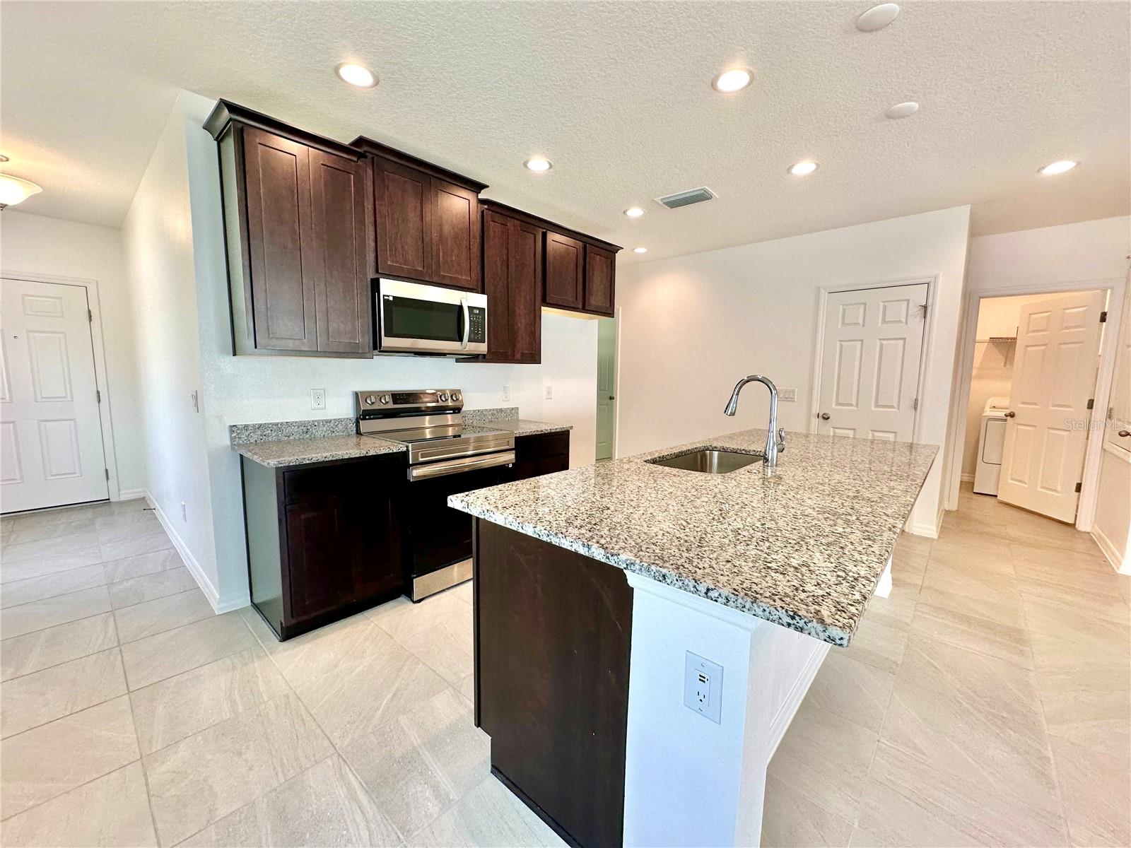 TRINITY LAKE PHASE 3 - Residential Lease