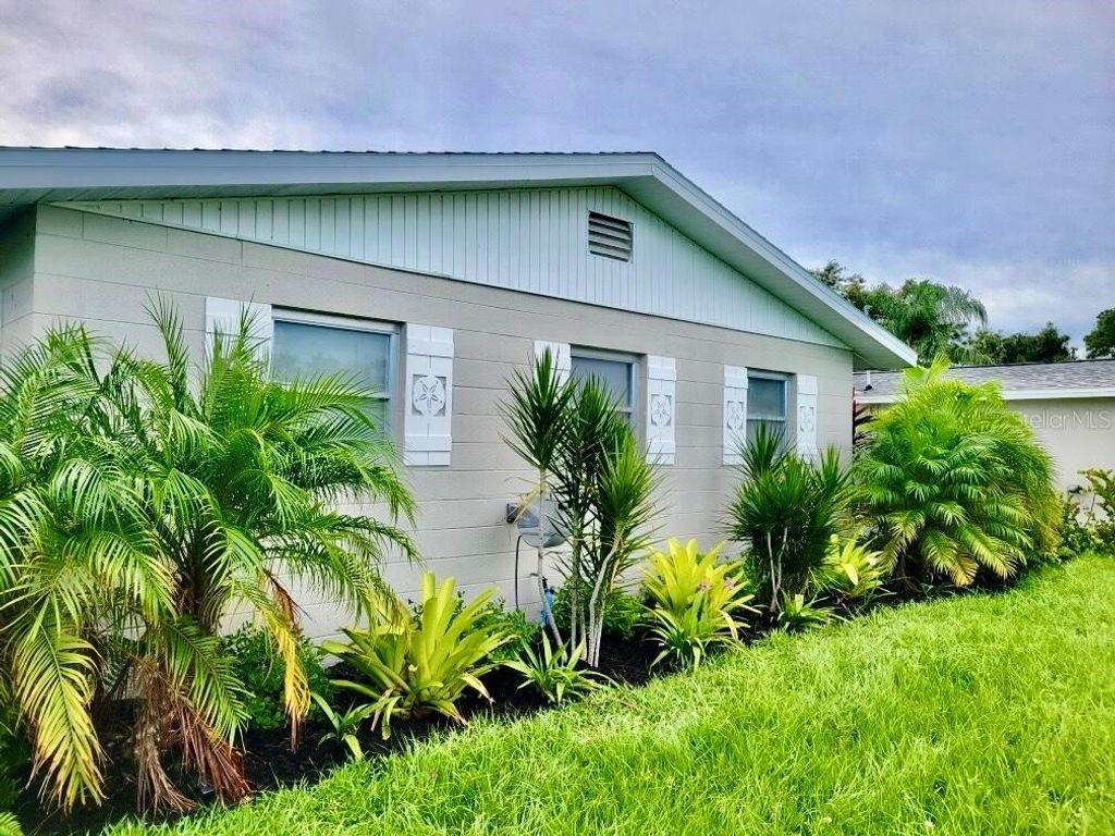 Photo of 1777 Croton Drive, Venice, FL 34293 (MLS # O6350253)