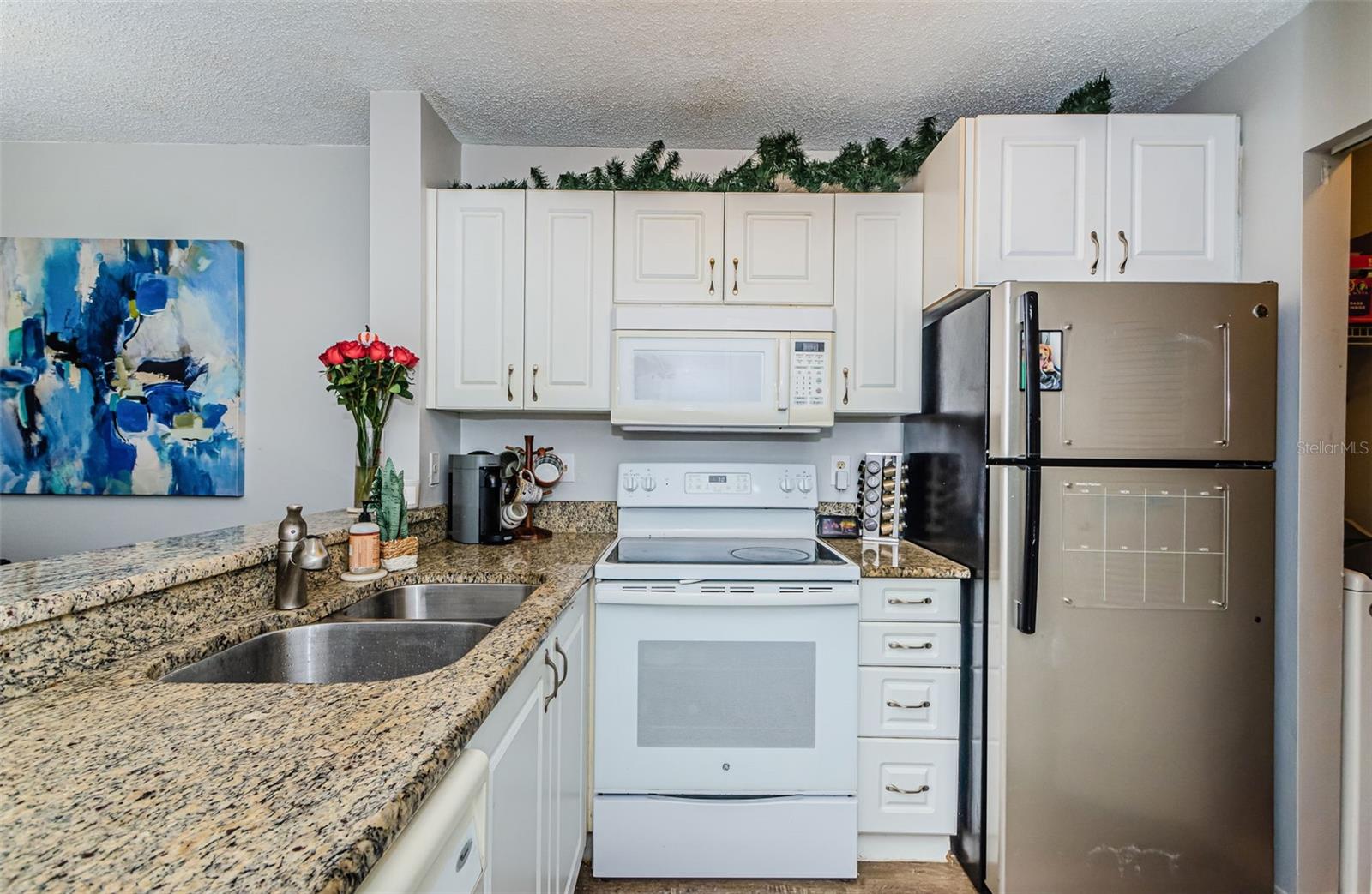 THE LANDINGS OF TAMPA A CONDOM - Residential