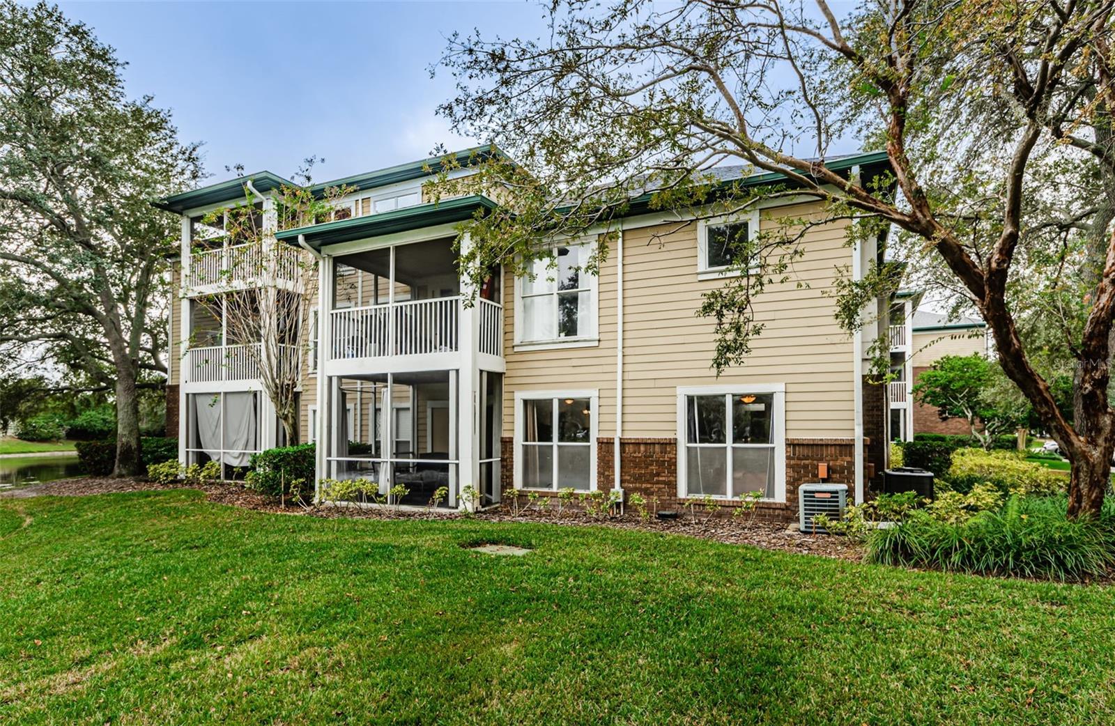 THE LANDINGS OF TAMPA A CONDOM - Residential