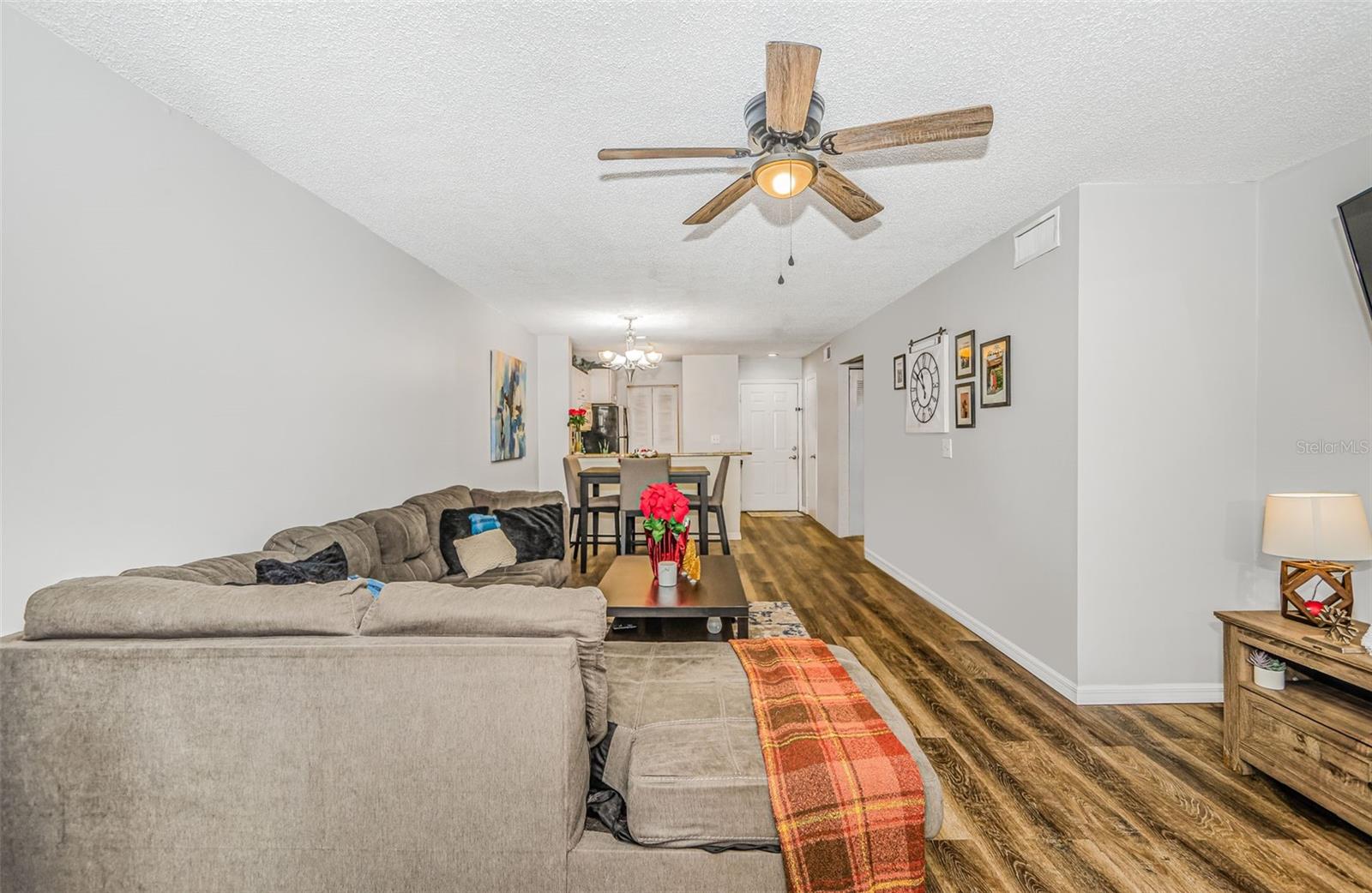 THE LANDINGS OF TAMPA A CONDOM - Residential