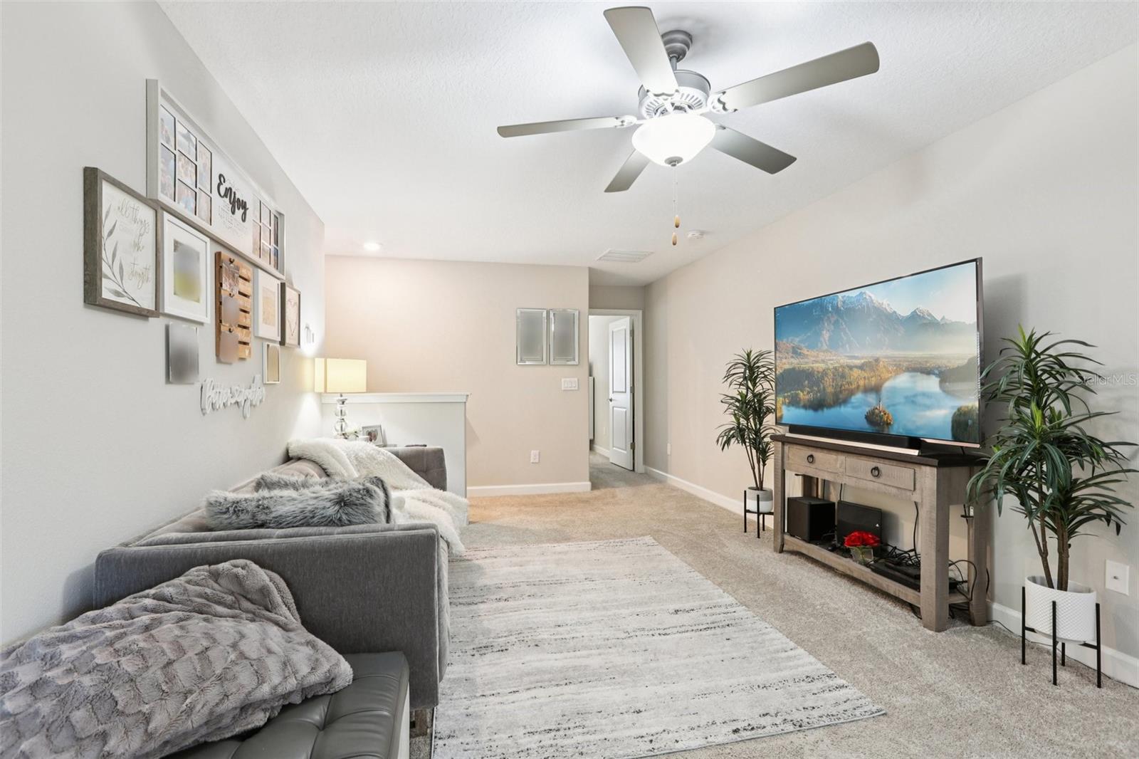 WILLOW SQUARE TWNHMS - Residential