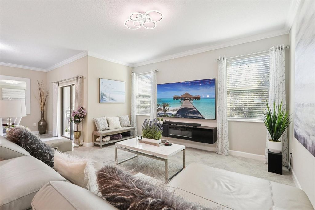 Photo of 1306 White Fox Run, Lutz, FL 33549 (MLS # TB8474510)