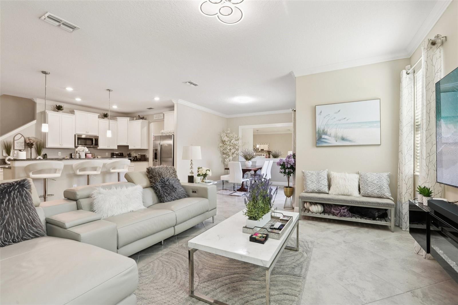 WILLOW SQUARE TWNHMS - Residential