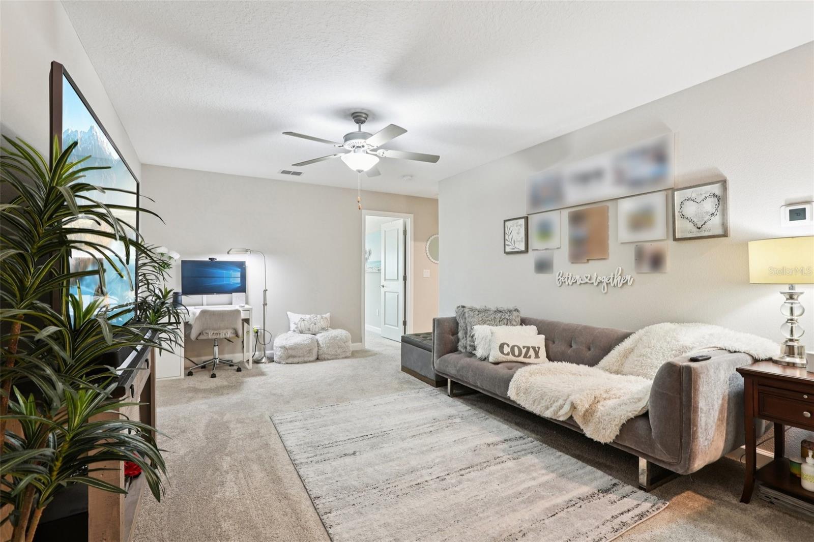 WILLOW SQUARE TWNHMS - Residential