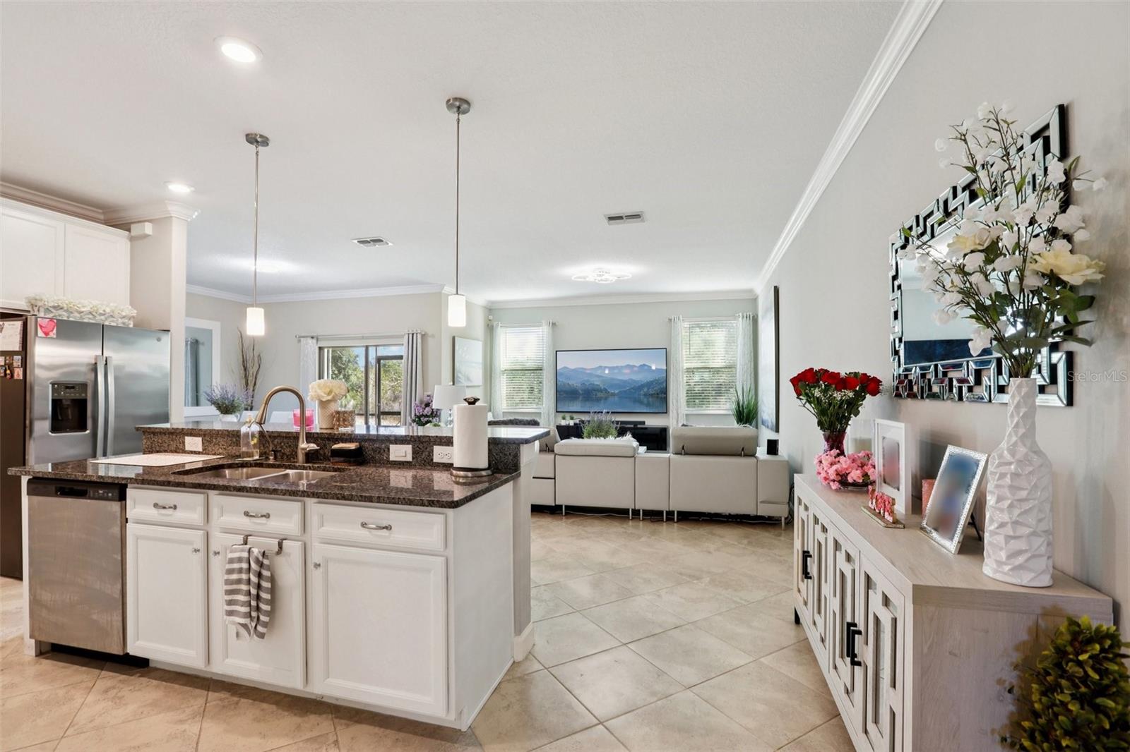 WILLOW SQUARE TWNHMS - Residential