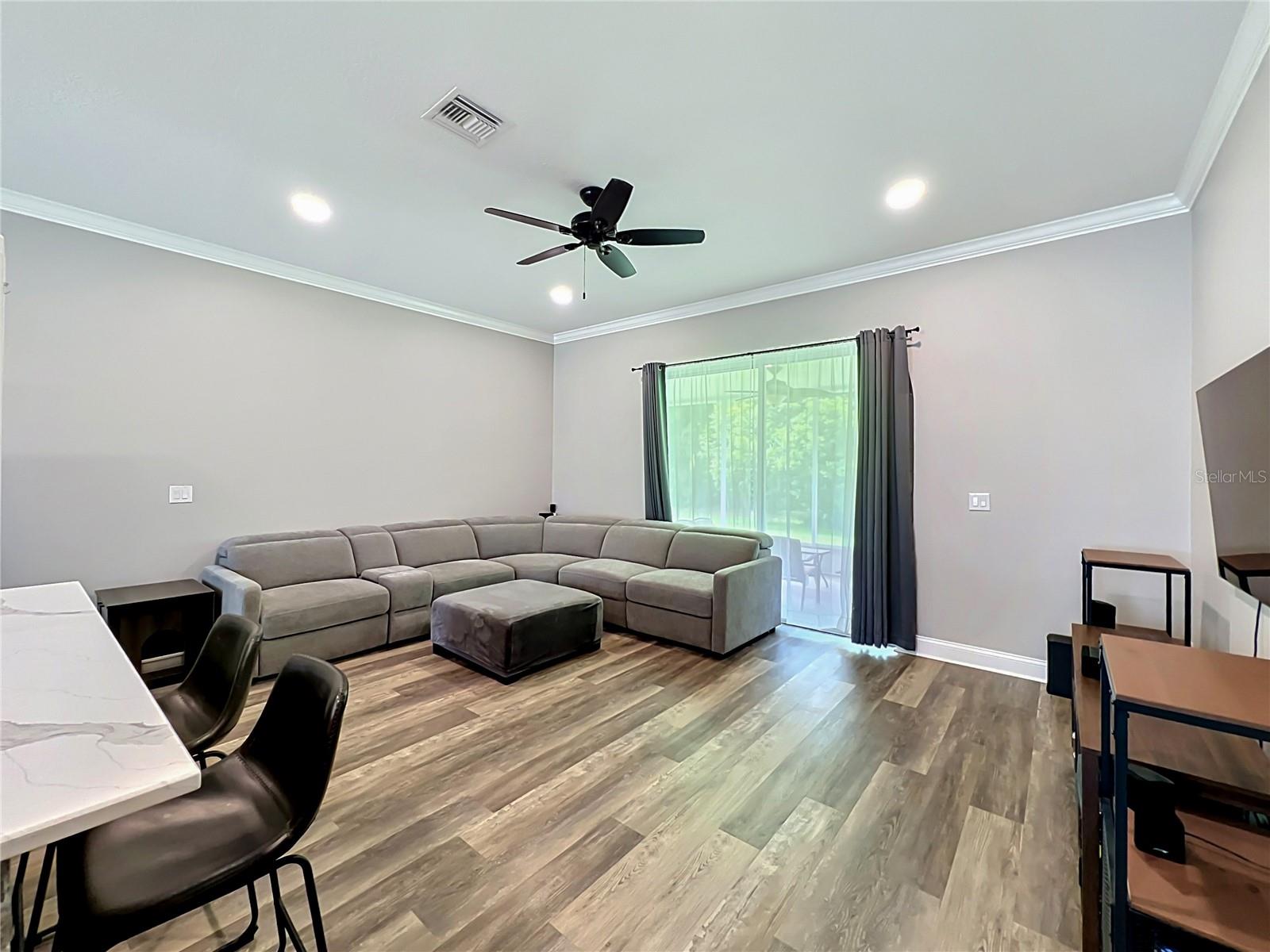 GENEVA MANOR 50 46 - Residential