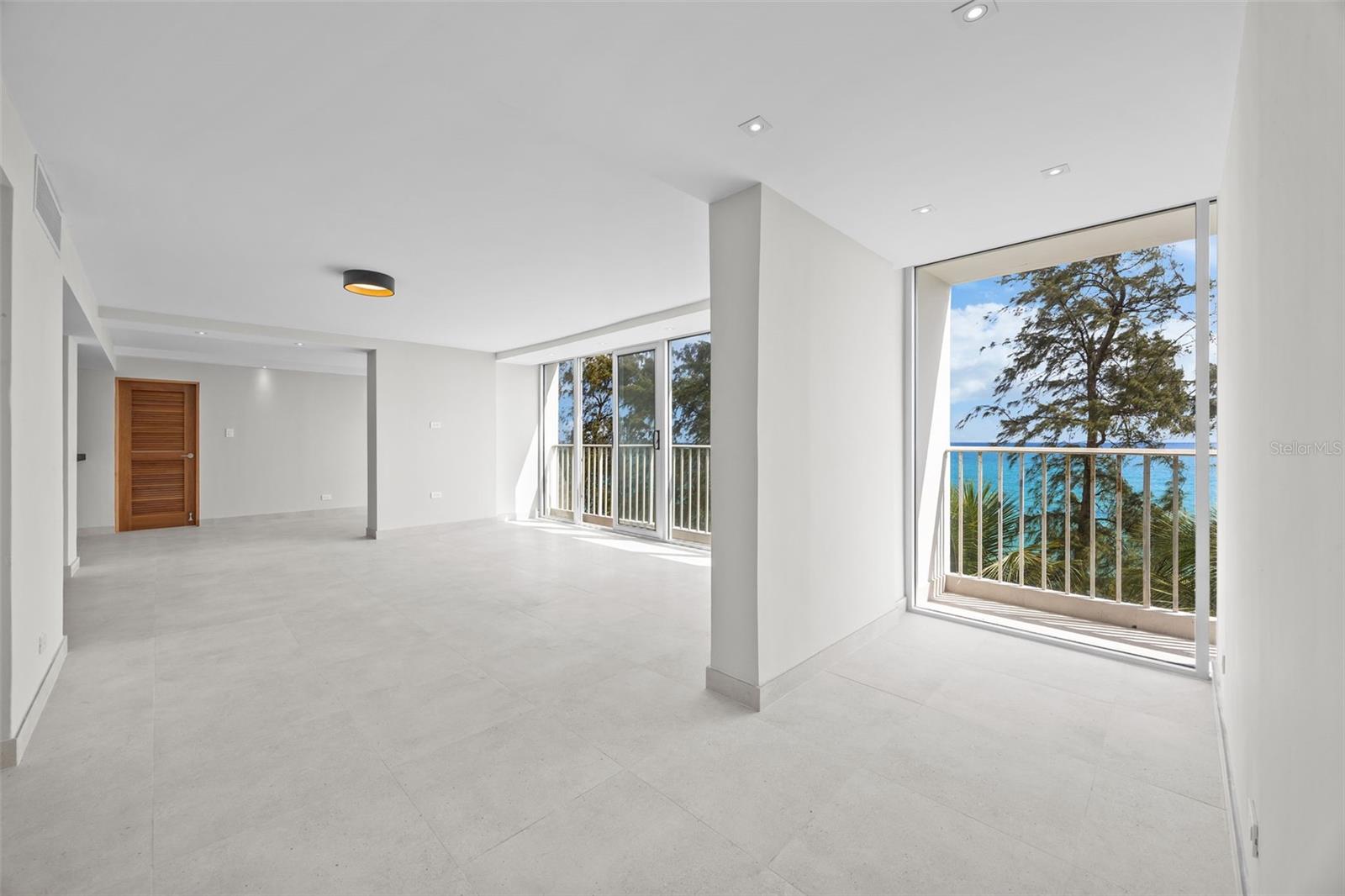 #3103 Isla Verde COND. CONDESA DEL MAR #607 607