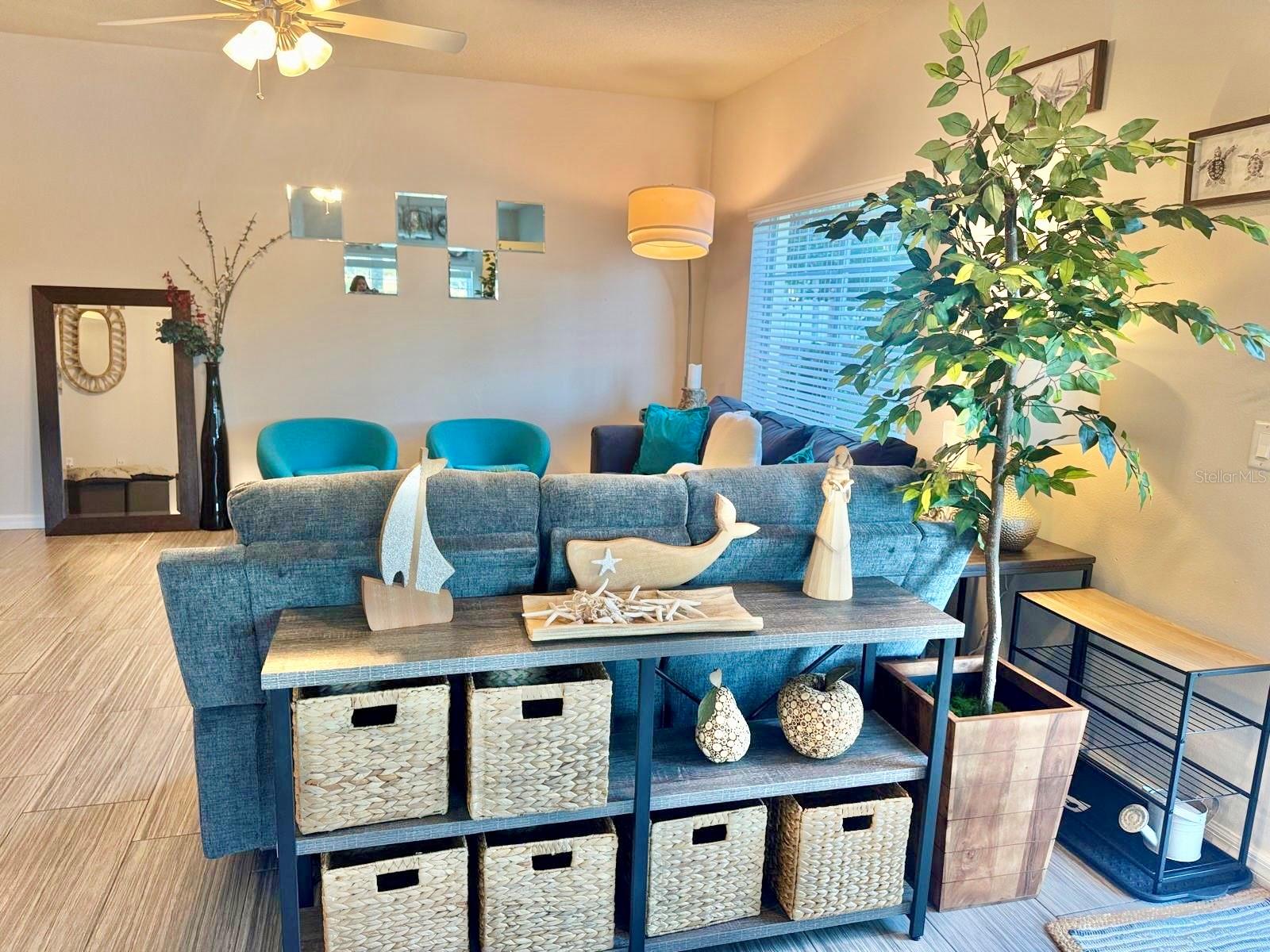 LAKESIDE VILLAGE TOWNHOME - Residential Lease