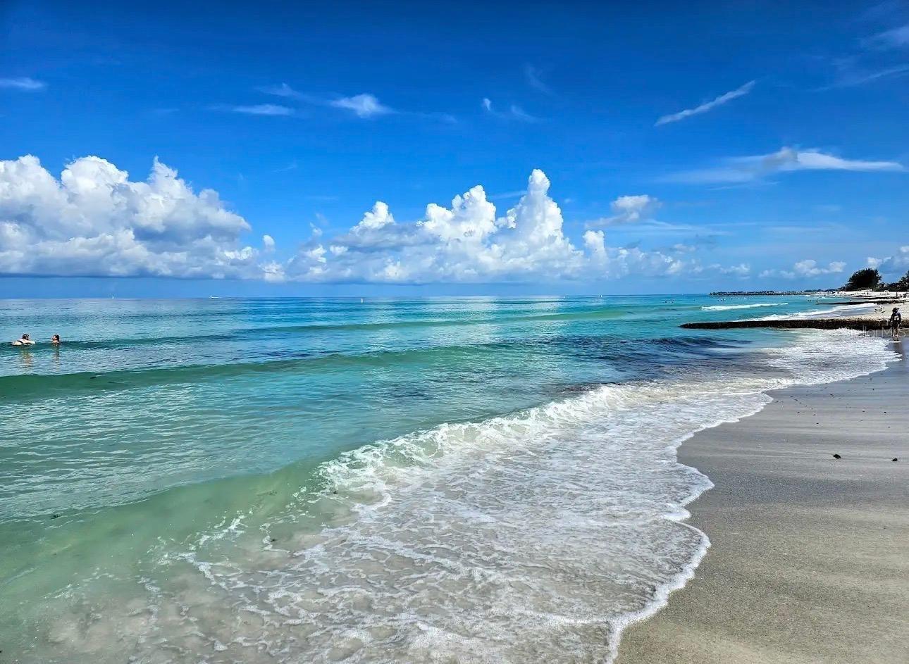 LAKESIDE VILLAGE TOWNHOME - Residential Lease