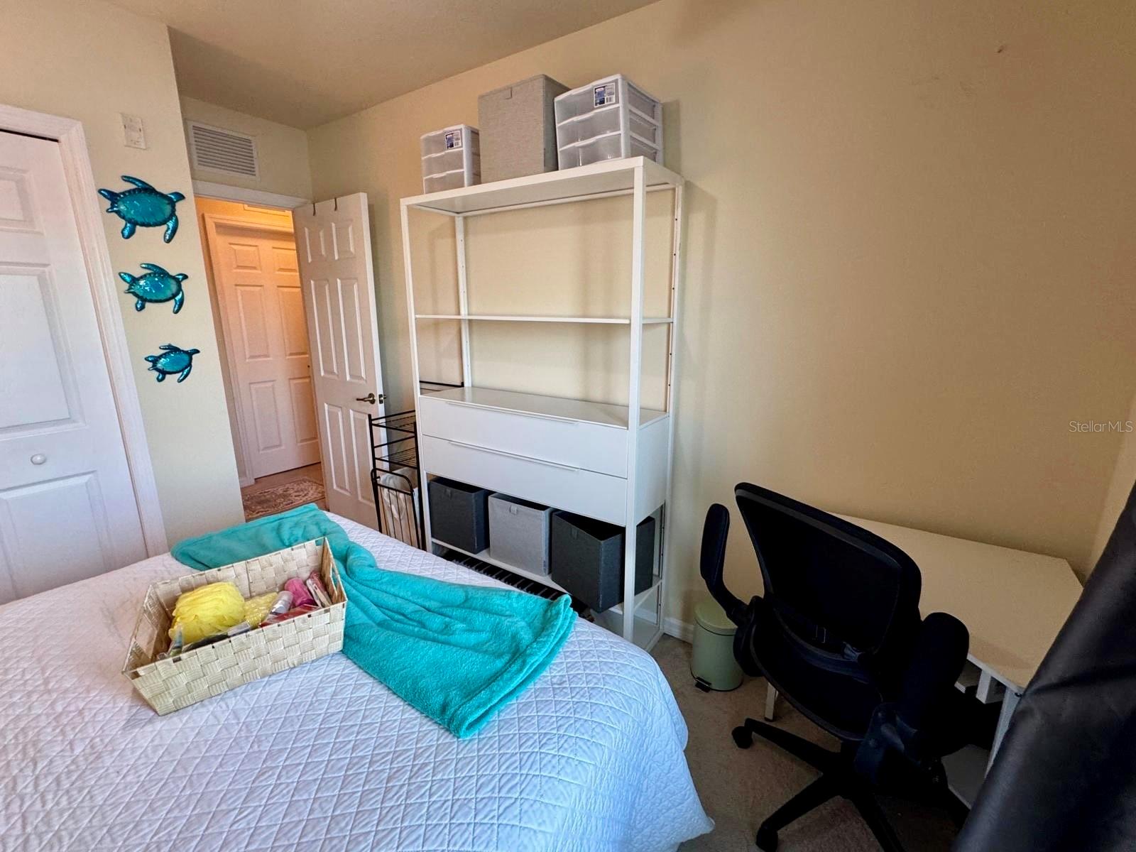 LAKESIDE VILLAGE TOWNHOME - Residential Lease