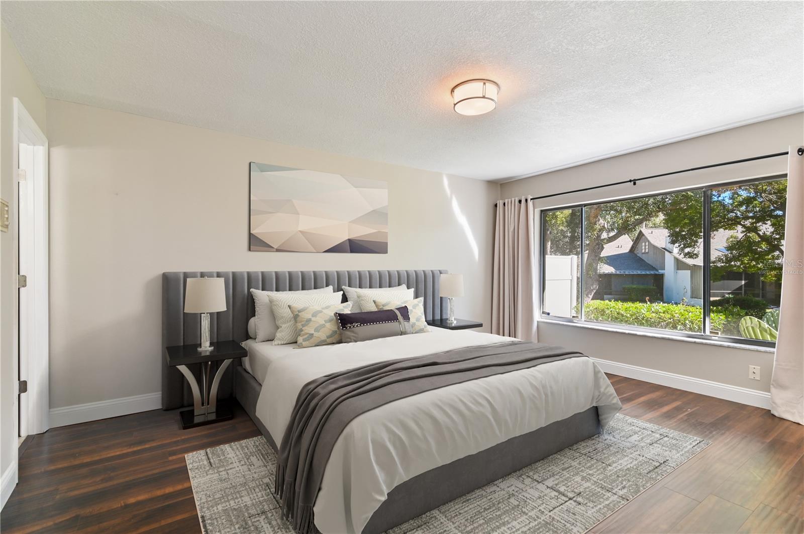 ERROL VILLAGE 01 CONDO - Residential