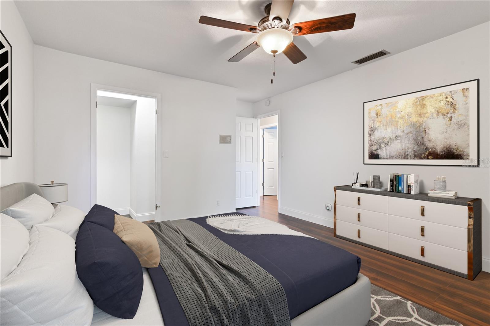 ERROL VILLAGE 01 CONDO - Residential