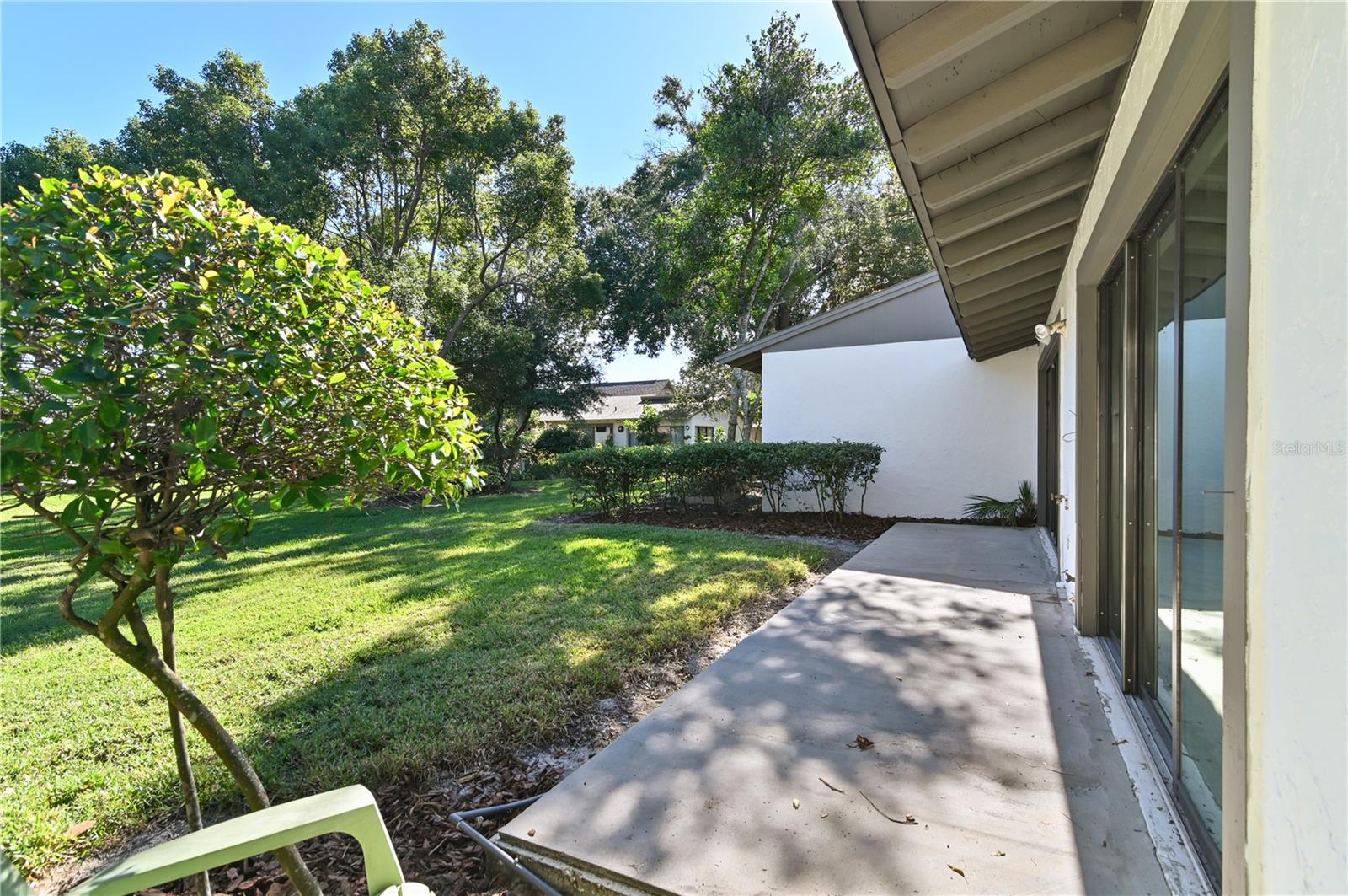 ERROL VILLAGE 01 CONDO - Residential