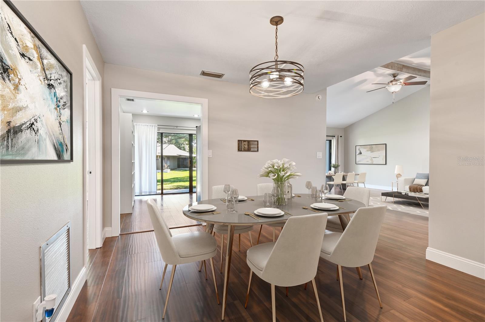 ERROL VILLAGE 01 CONDO - Residential