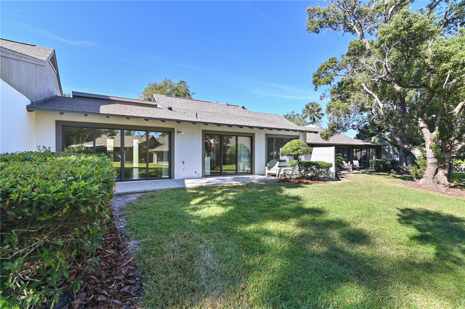 ERROL VILLAGE 01 CONDO - Residential