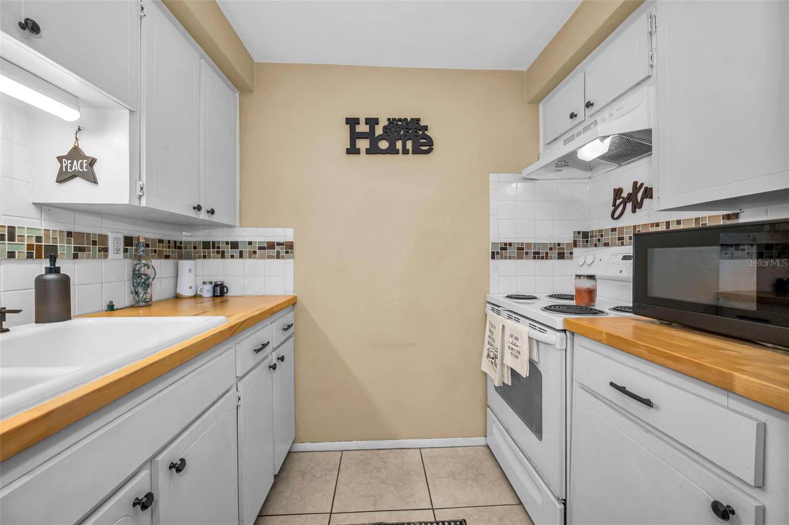 GARDENS BEACON SQUARE CONDO - Residential