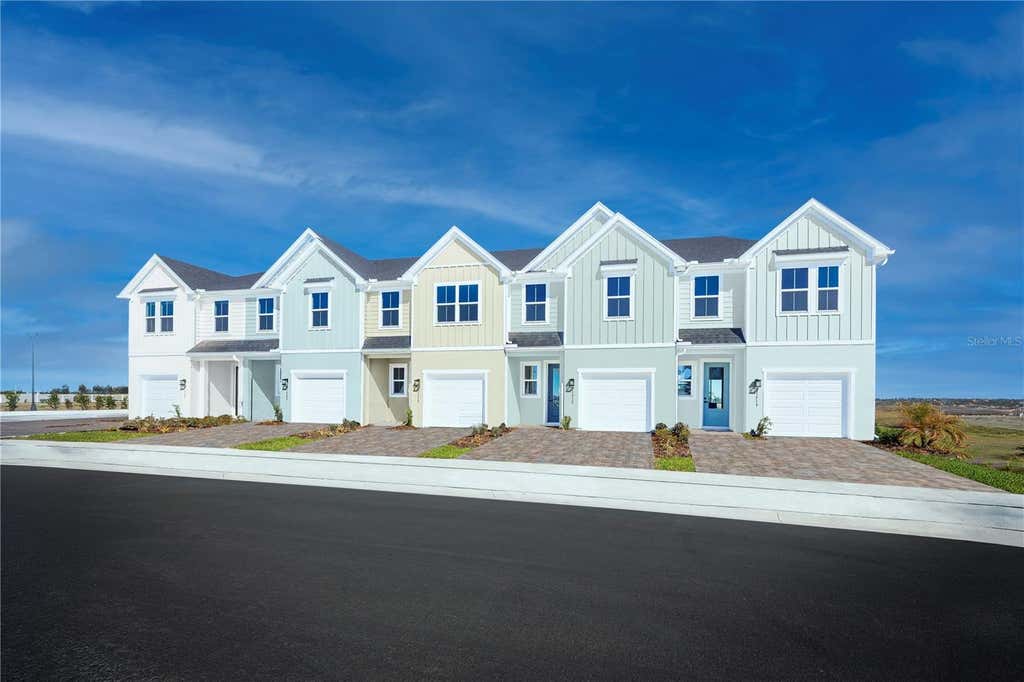 Photo of 1825 Kendall Pointe Place, Melbourne, FL 32935 (MLS # W7887438)