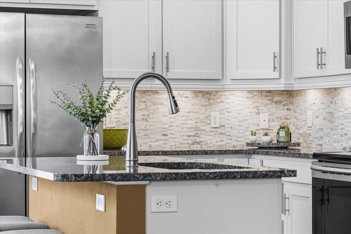 SOUTH POINTE PH 1 UNIT 5-B - Residential