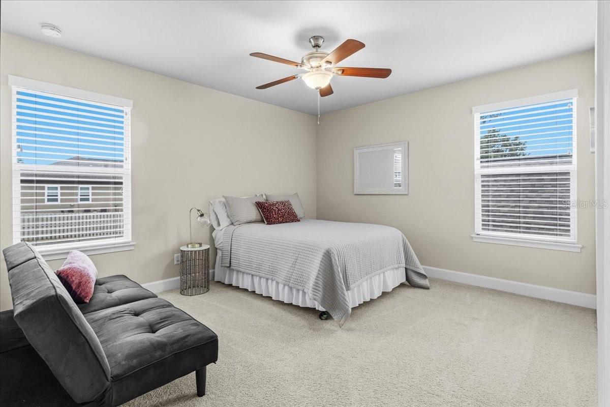 SOUTH POINTE PH 1 UNIT 5-B - Residential
