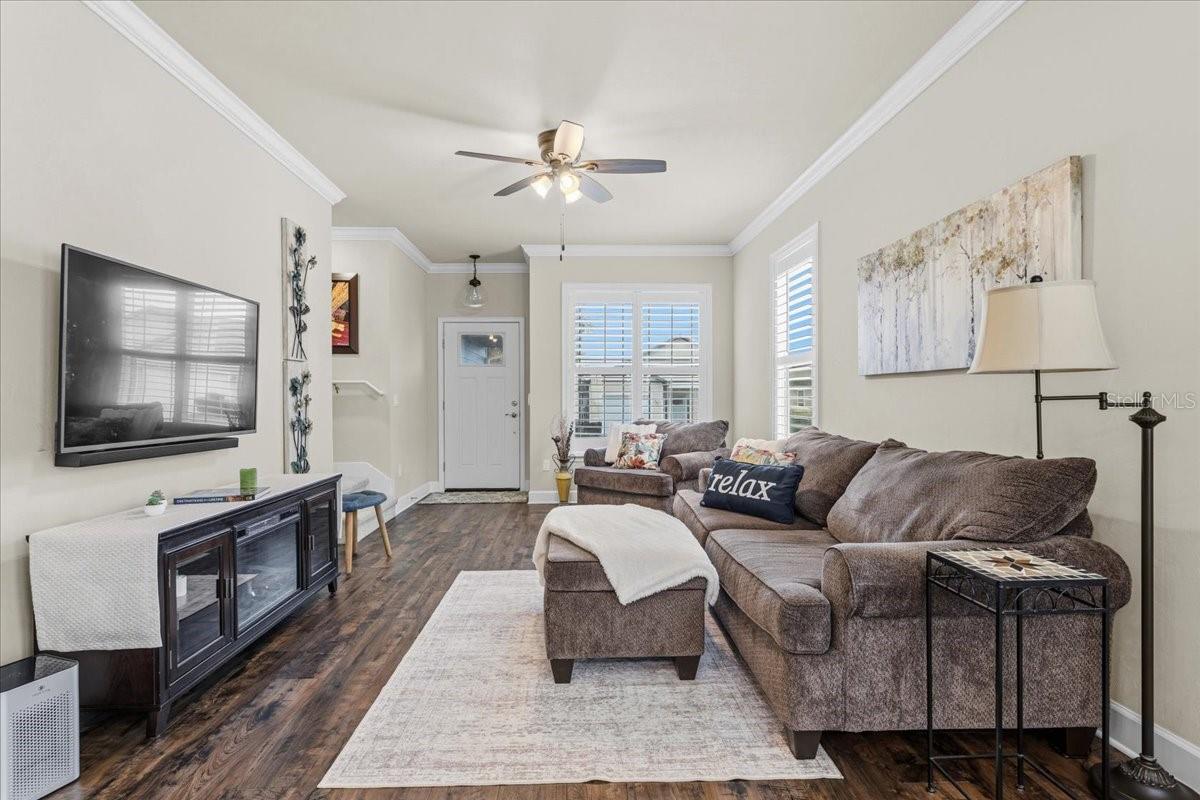 SOUTH POINTE PH 1 UNIT 5-B - Residential