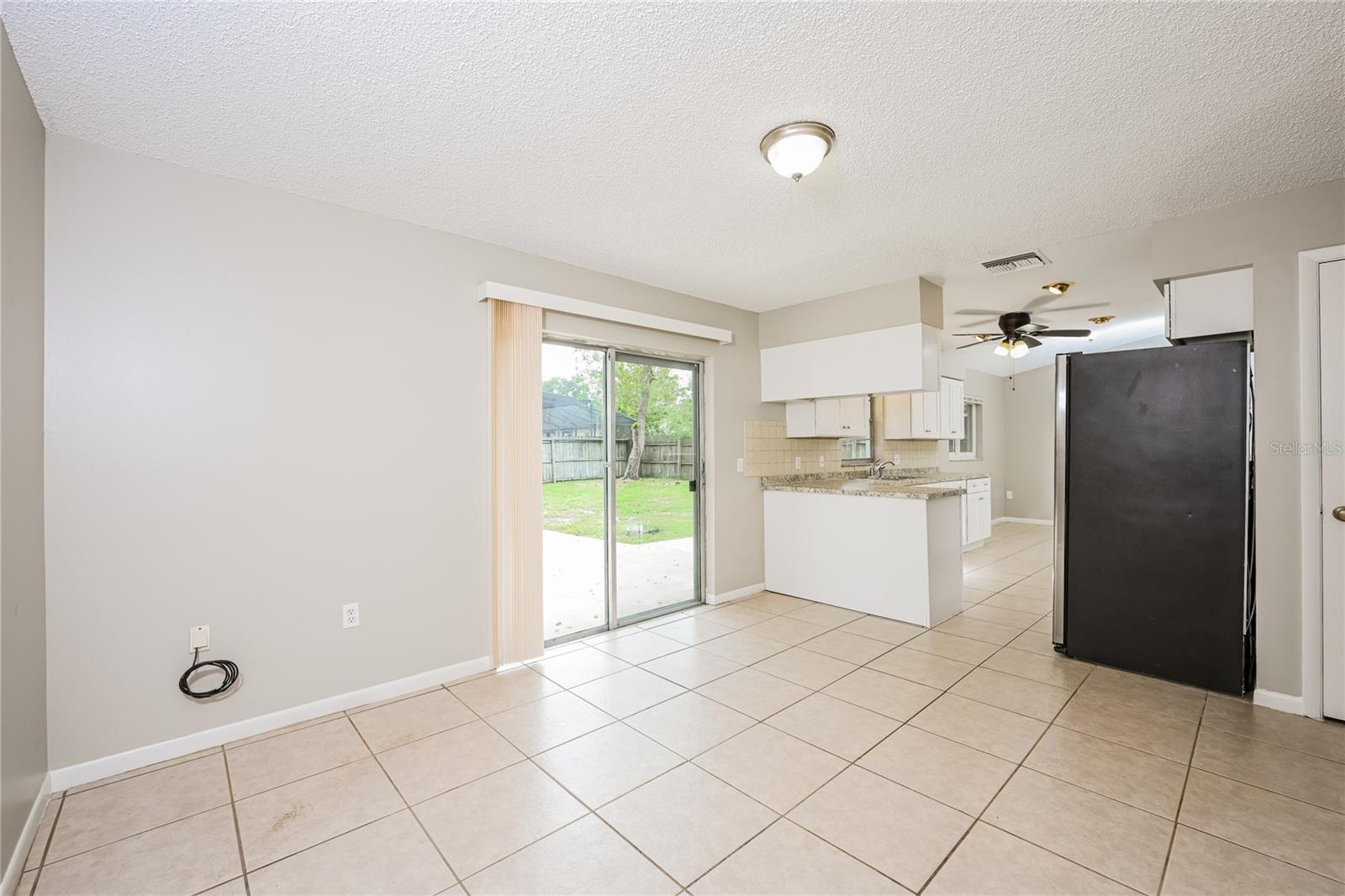 BEL AIRE HILLS UNIT 3 - Residential Lease