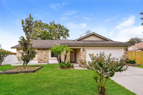 Photo of 809 Largo Court, Apopka, FL 32703 (MLS # O6354584)