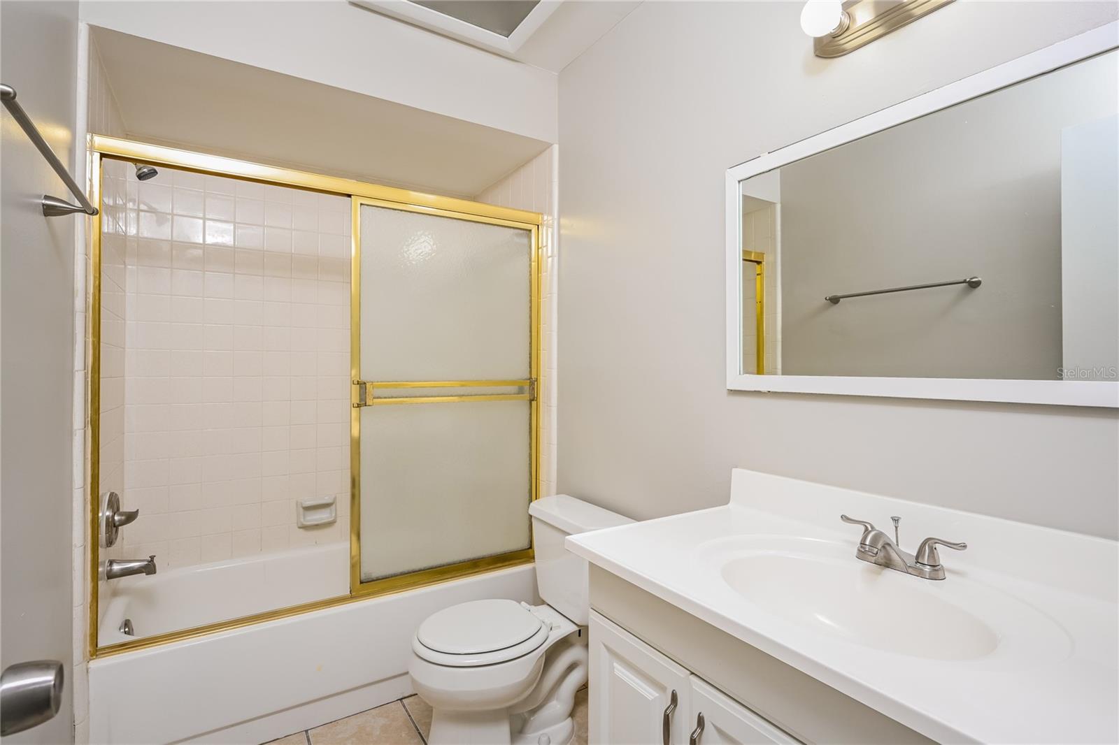 BEL AIRE HILLS UNIT 3 - Residential Lease