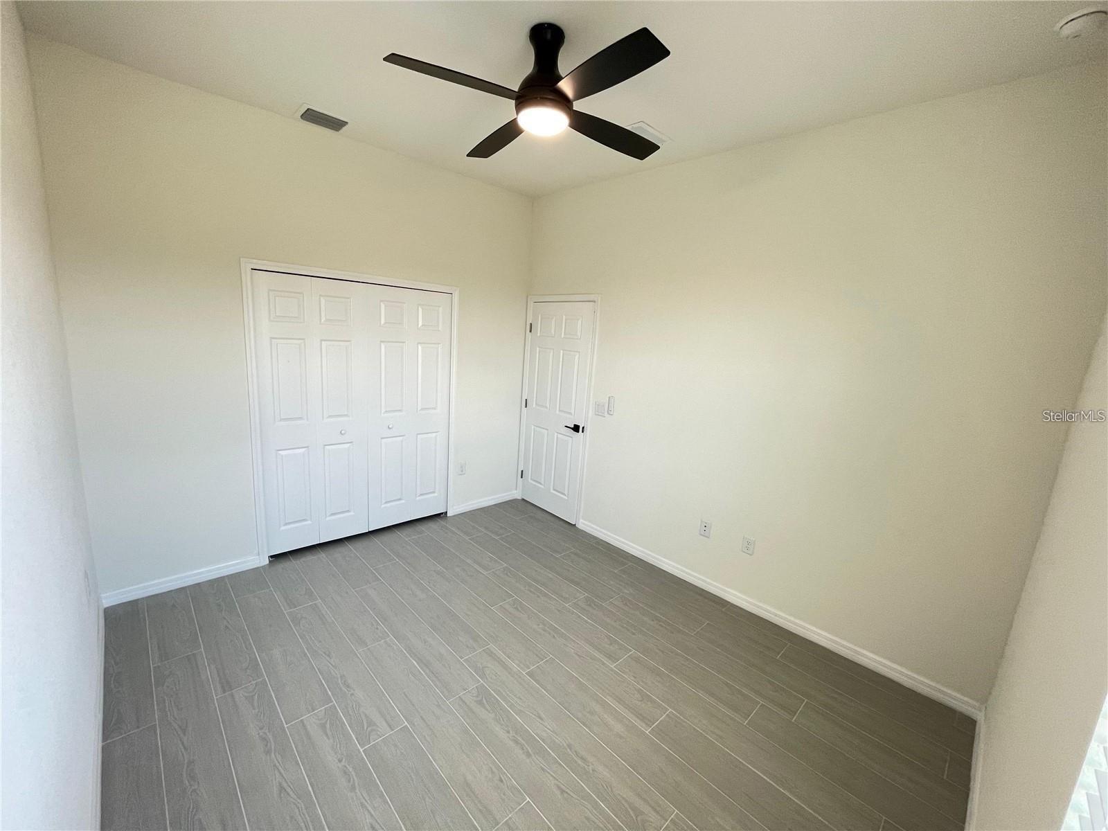 SPRING LAKE VILL 05 - Residential Lease