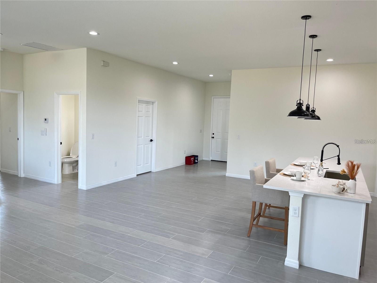 SPRING LAKE VILL 05 - Residential Lease