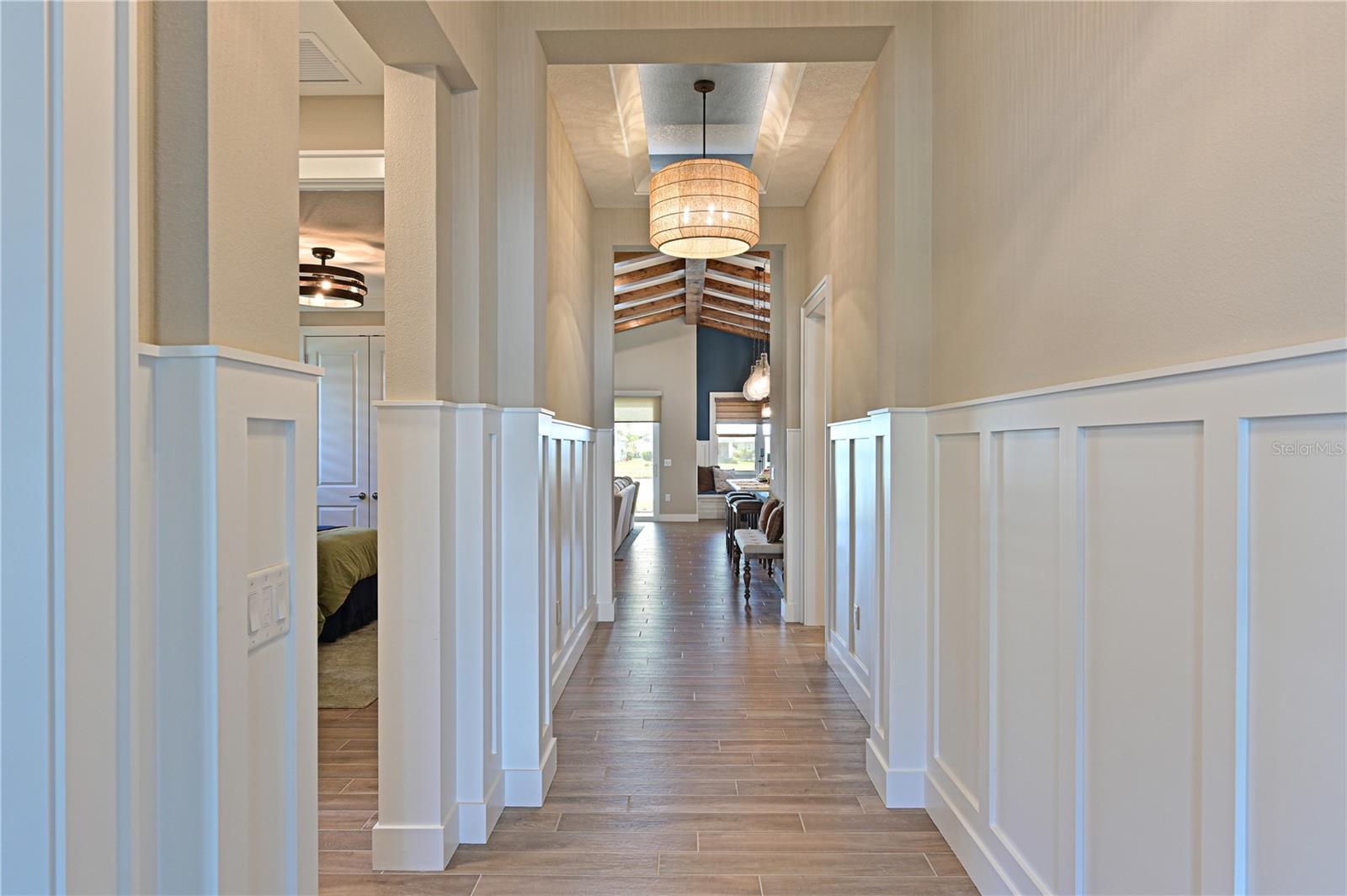 LAKEHOUSE COVE AT WATERSIDE - Residential