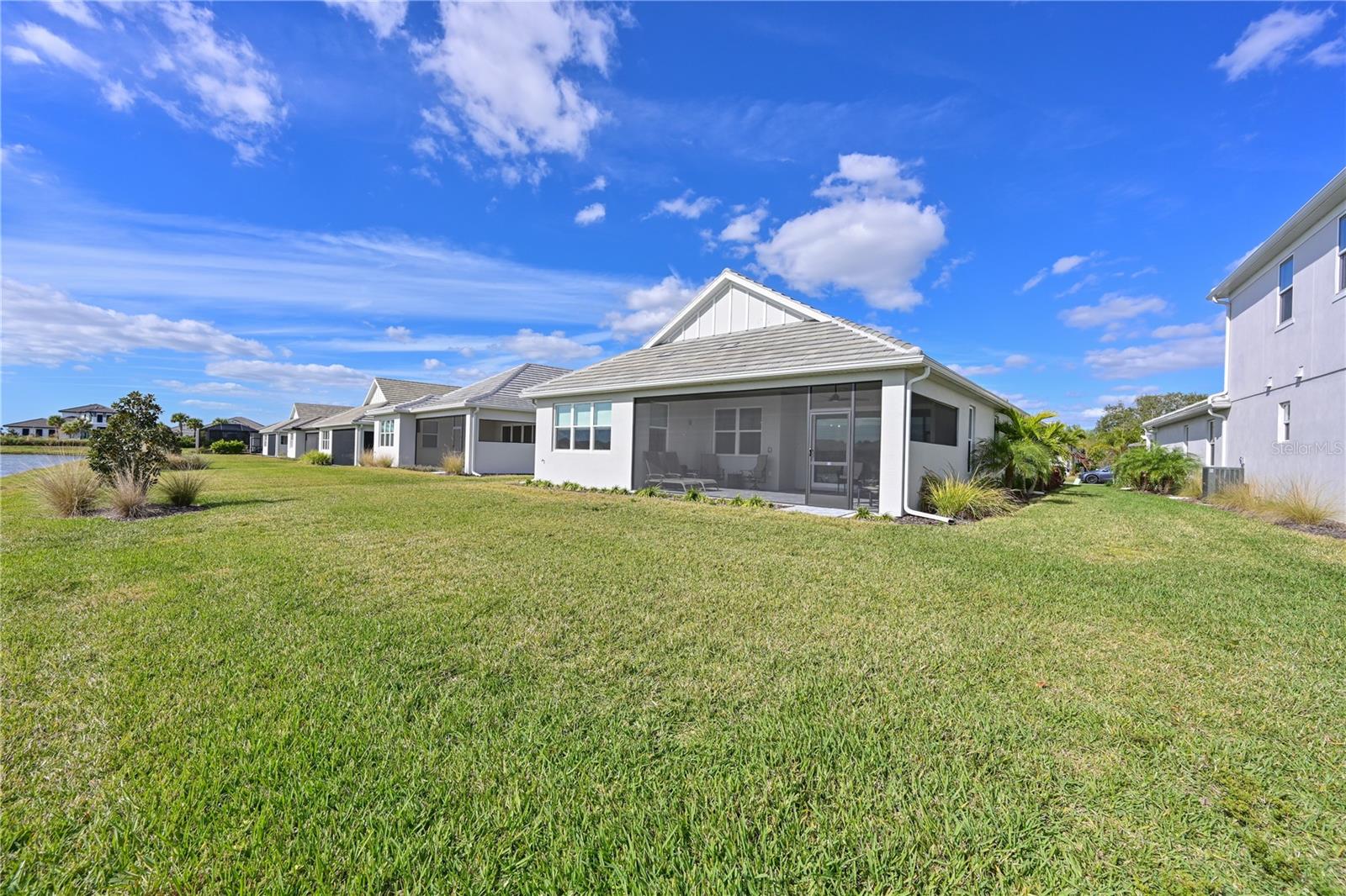 LAKEHOUSE COVE AT WATERSIDE - Residential