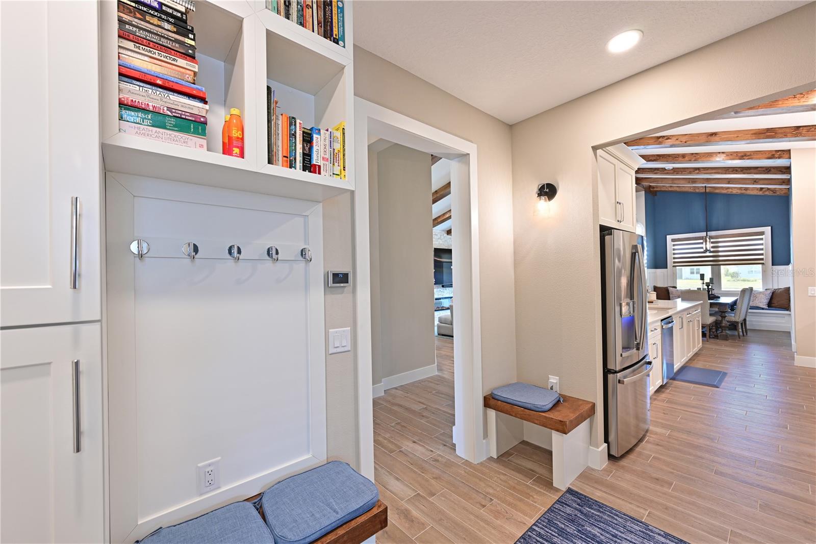 LAKEHOUSE COVE AT WATERSIDE - Residential