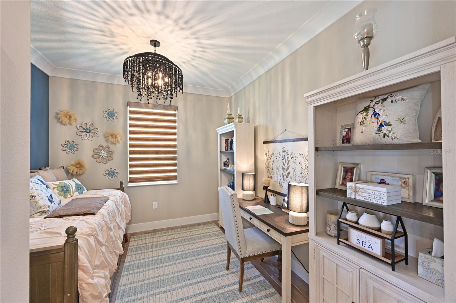 LAKEHOUSE COVE AT WATERSIDE - Residential