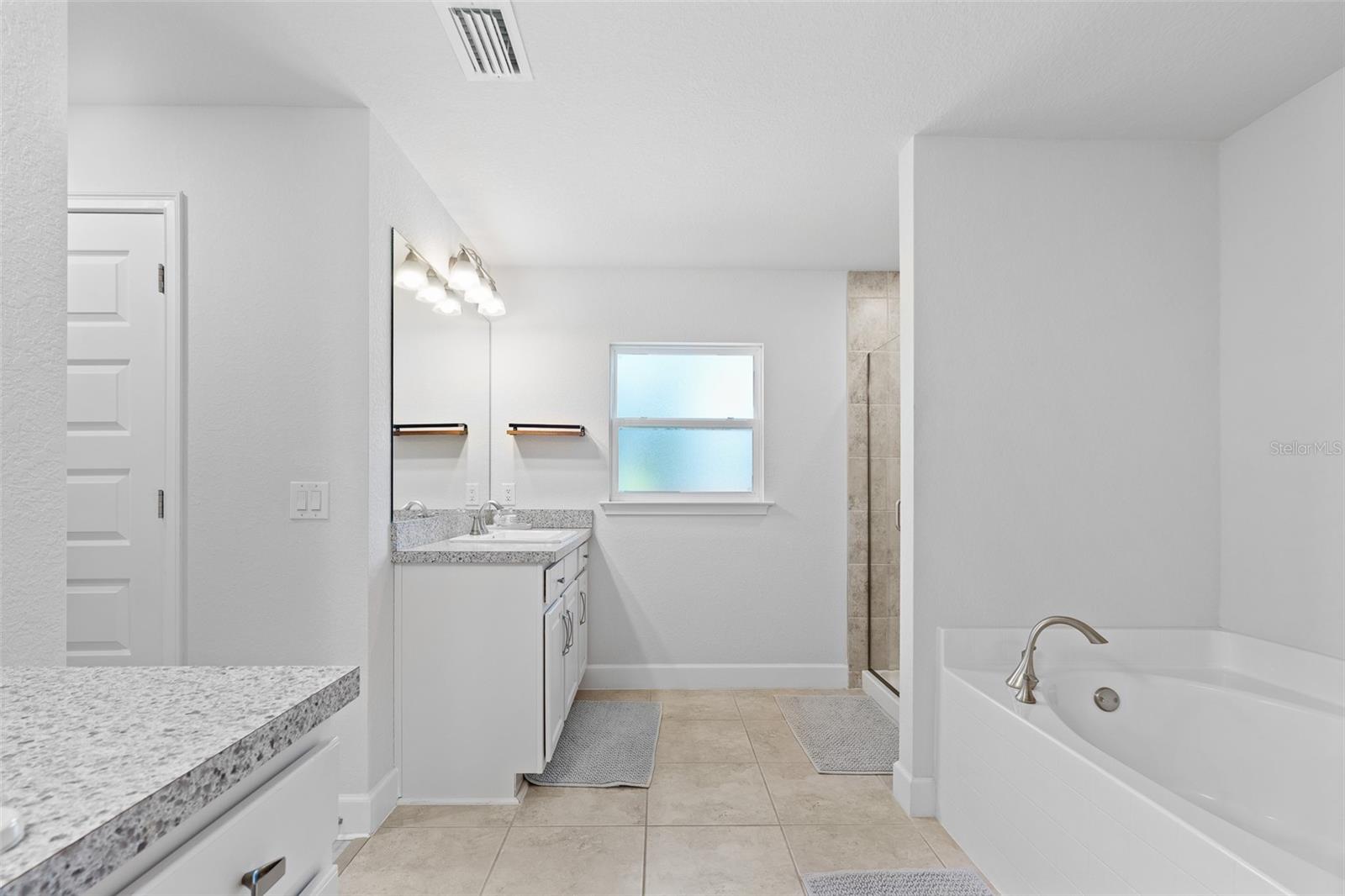 SOUTH VENICE - Residential