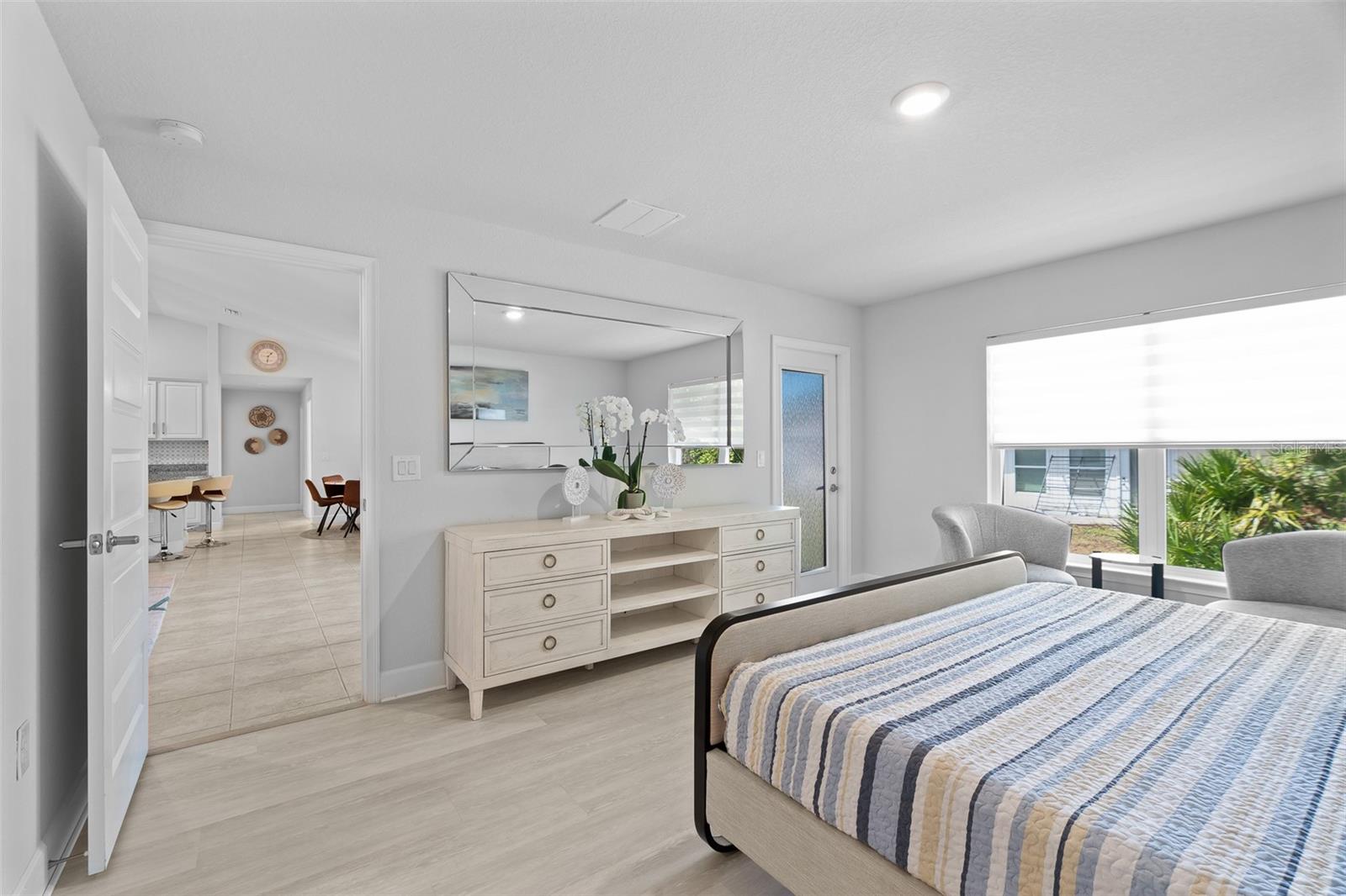 SOUTH VENICE - Residential