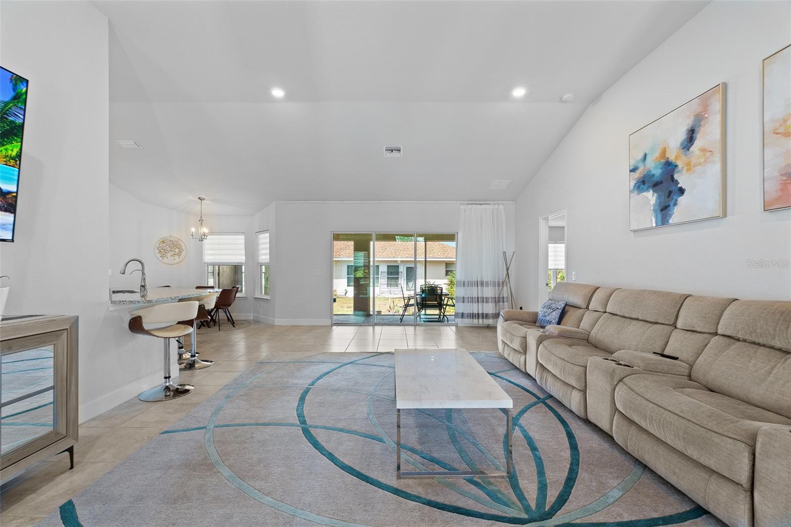 SOUTH VENICE - Residential